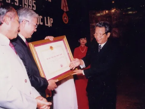 Cố Chủ tịch nước Trần Đức Lương: Nhà lãnh đạo gần gũi của ngành dầu khí Việt Nam