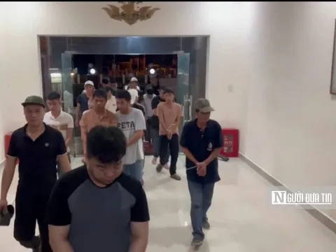 Quảng Ngãi: Bắt 29 đối tượng đang chơi xóc đĩa trong đám tang