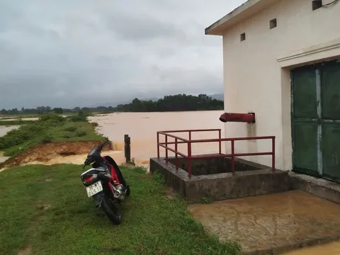Hà Tĩnh: Đê đập Hà bị vỡ sau mưa lớn