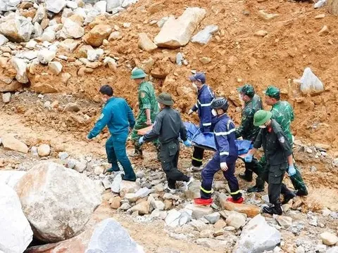 Bộ Nội vụ yêu cầu 'siết' an toàn lao động trong mùa mưa bão