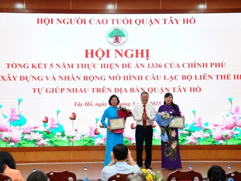 Mô hình CLB Liên thế hệ Tự giúp nhau: Thành quả bền vững từ sự gắn kết cộng đồng tại quận Tây Hồ