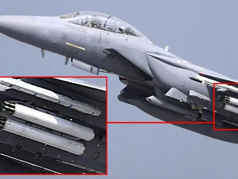 "Kho vũ khí bay": Lộ bức ảnh gây ngỡ ngàng của F-15E