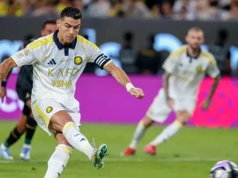Ronaldo có động thái đầy ẩn ý khiến người hâm mộ mong chờ