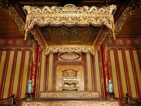 Phó Thủ tướng chỉ đạo xử lý vụ việc bảo vật quốc gia "Ngai vua triều Nguyễn" bị phá hoại