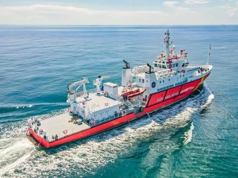 Cứu sống toàn bộ thuyền viên trên tàu chở than bị chìm