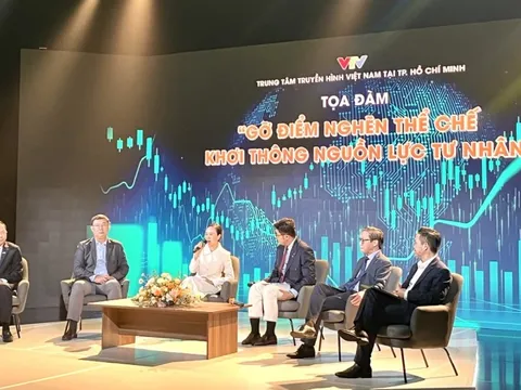 Chính sách và doanh nghiệp cần chuyển động song hành