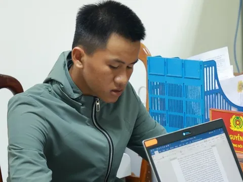 Bắt nhóm đối tượng chiếm đoạt hàng trăm tài khoản Facebook để nhắn tin mượn tiền