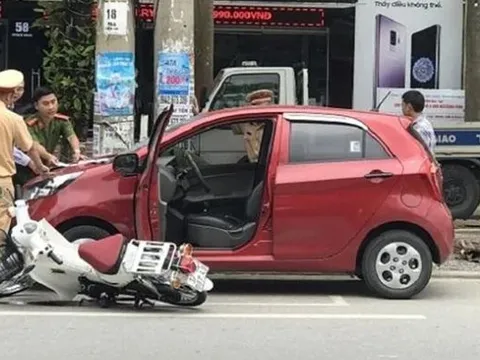 Mở cửa ô tô gây tai nạn giao thông, bị phạt bao nhiêu?