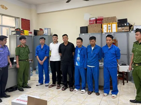 Nhận hối lộ và môi giới hối lộ, 7 đối tượng bị khởi tố