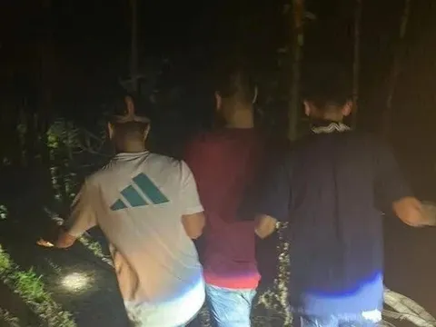 Bắt được nghi phạm phóng hỏa khiến 4 nhà bị thiêu rụi trong đêm ở Bắc Giang