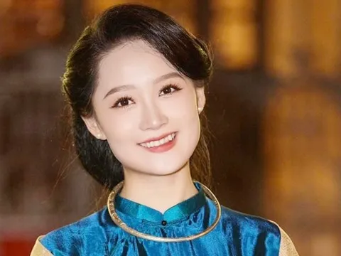 "BTV trẻ nhất Thời sự 19h" xuất hiện xinh đẹp sau sinh con