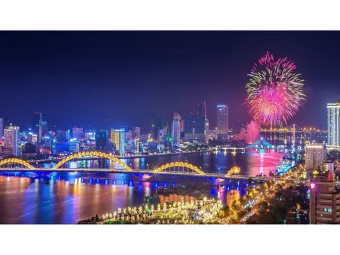 Khai mạc DIFF 2025: Cuộc gặp gỡ Á - Âu trên bầu trời sông Hàn