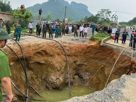 Bản tin 28/5: Người đi xe máy mất tích vì rơi xuống “hố tử thần” trên Quốc lộ