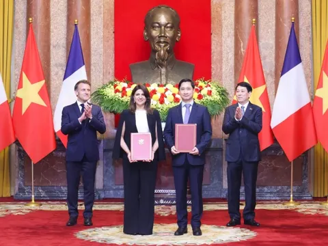 Đẩy mạnh hợp tác chuyển giao công nghệ vắc xin giữa Việt Nam và Pháp