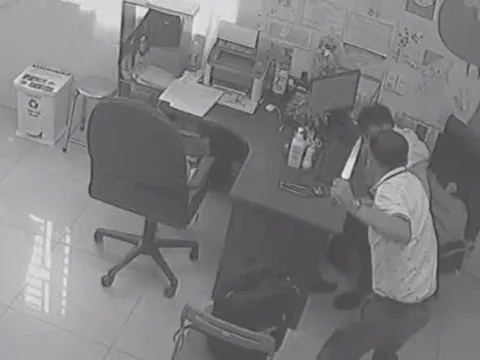 Tạm giữ bác sĩ rút đâm đồng nghiệp vì mâu thuẫn cá nhân