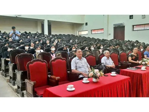 Hội Luật gia tỉnh Nam Định tuyên truyền pháp luật cho 350 sinh viên
