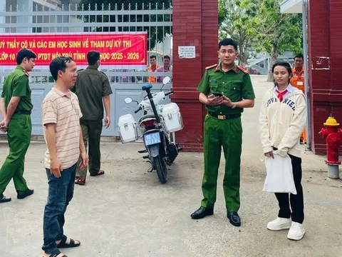Bình Thuận: Công an dùng xe công vụ hỗ trợ thí sinh đi nhầm điểm thi 60km trong kỳ thi tuyển sinh lớp 10
