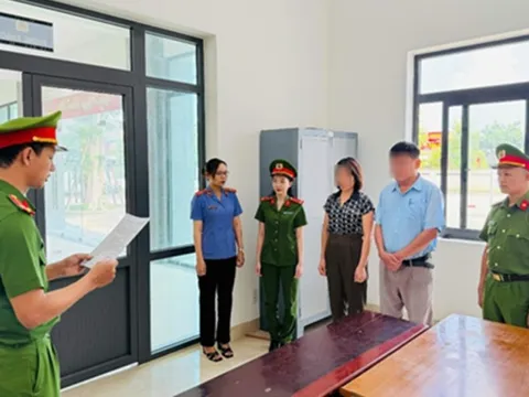 Khởi tố cựu chủ tịch và kế toán xã lập khống chứng từ, giả mạo chữ ký