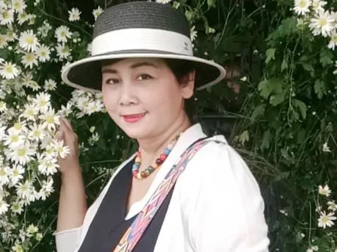 NSND Minh Hằng sau những thăng trầm cuộc đời, thích nghi khi độc hành với chính mình