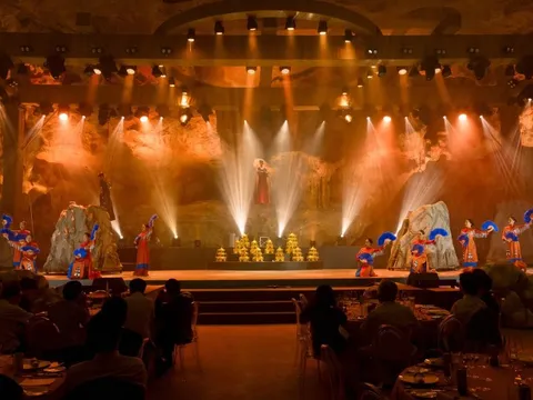 Hành trình đi tìm dấu ngọc: Chạm vào văn hóa ở nơi đặc biệt