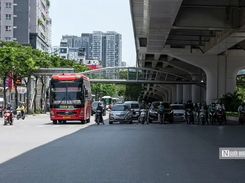 Theo quy định mới nhất, "núp" bóng râm dừng chờ đèn đỏ bị phạt bao nhiêu tiền?