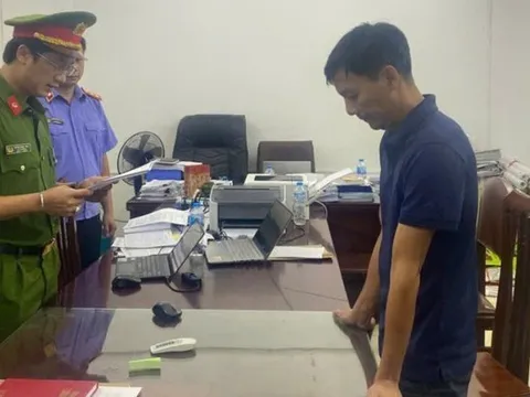 Bắt giam giám đốc sản xuất, buôn bán phân bón giả tại Hòa Bình