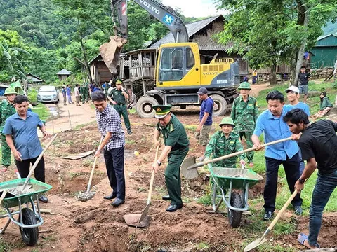 Khởi công xây dựng hàng trăm ngôi nhà trên tuyến biên giới Quảng Bình