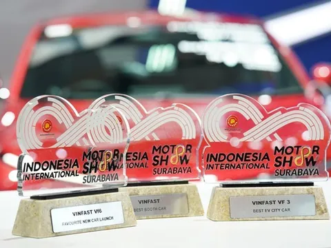VinFast lập kỷ lục tại IIMS Surabaya 2025 với 4 giải thưởng, VF3 được xướng tên “xe điện đô thị tốt nhất”