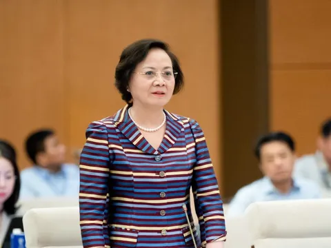 Đề xuất ký hợp đồng với doanh nhân tiêu biểu làm nhiệm vụ công chức lãnh đạo