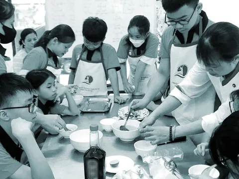 Nở rộ các khóa chiêu sinh ngày hè