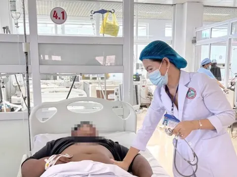 Bản tin 4/6: Hái nấm lạ về ăn lẩu, 7 người nhập viện cấp cứu