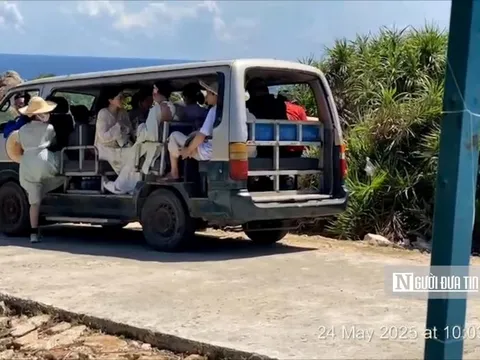 Phập phồng nỗi lo an toàn mùa cao điểm du lịch (kỳ 3): Chở quá tải dưới biển, xe "hết đát" trên bờ