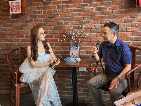 Dù “cơm áo không đùa với khách thơ” nhưng đam mê viết lách vẫn tồn tại