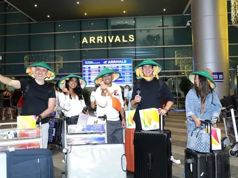 Đà Nẵng đón chuyến bay đầu tiên từ Dubai