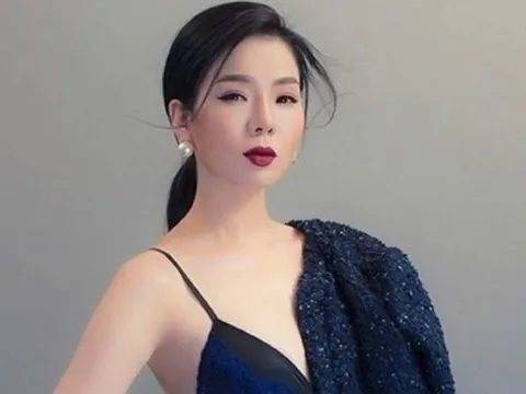 Ngỡ ngàng mặt mộc của Lệ Quyên ở độ tuổi U50