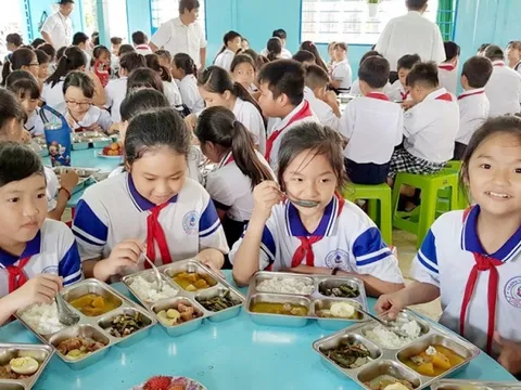 Hà Nội dự kiến dành hơn 3.000 tỷ đồng hỗ trợ bữa trưa miễn phí cho học sinh tiểu học từ năm học 2025-2025