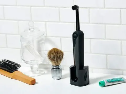 Vợ phát hiện chồng ngoại tình nhờ "dấu hiệu lạ" từ chiếc bàn chải điện