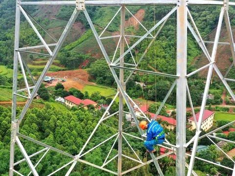 Tăng tốc đưa dự án đường dây 500kV Lào Cai-Vĩnh Yên về đích đúng hẹn