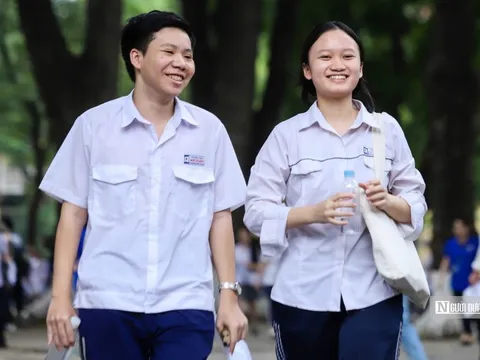 Đề Văn "dễ thở", thí sinh Hà Nội nhẹ nhõm với chủ đề "Hạnh phúc"