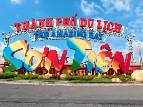 Sập giàn giáo tại công trình trong Khu du lịch Sơn Tiên, 2 người tử vong