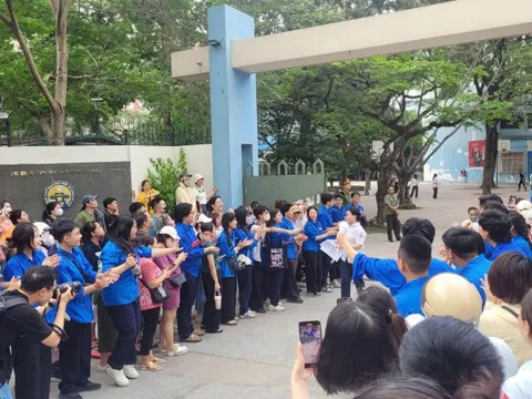 Môn tiếng Anh thi vào lớp 10 Hà Nội: Thí sinh cảm thấy “dễ thở”