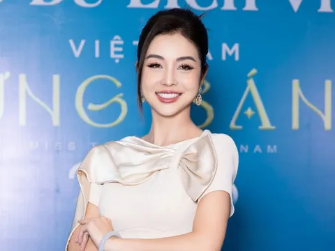 Hoa hậu Jennifer Phạm xinh đẹp, rạng rỡ đảm nhận cương vị mới