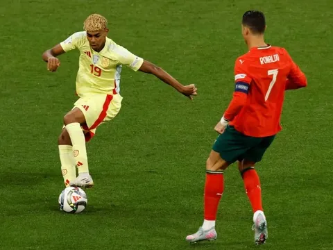 Ronaldo gặp chấn thương không rõ nguyên nhân