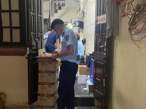 Phát hiện 3.500 sản phẩm mỹ phẩm nhập lậu tại Hà Nội