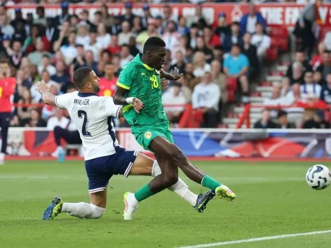 Anh thua sốc Senegal 1-3, HLV Thomas Tuchel đối mặt áp lực lớn