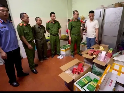 Quảng Ninh: Khởi tố 2 đối tượng buôn bán thuốc lá nhập lậu