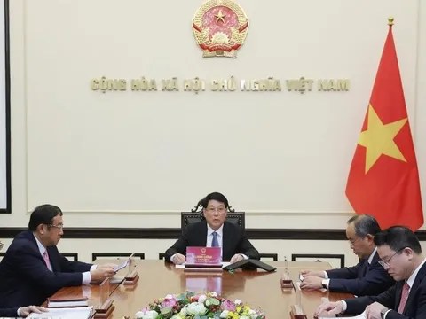 Chủ tịch nước Lương Cường điện đàm với tân Tổng thống Hàn Quốc