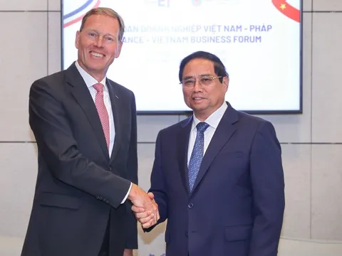 Việt Nam - Pháp đẩy mạnh hợp tác chiến lược về hàng không, vũ trụ