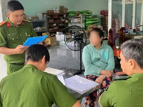 Phát hiện hơn 11 tấn phân bón không rõ nguồn gốc