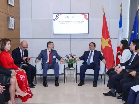 Thủ tướng đề nghị doanh nghiệp dược hàng đầu thế giới mở rộng hoạt động tại Việt Nam